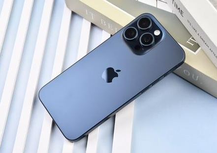剑川苹果维修点分享iPhone 15 Pro Max屏幕更换全新实操风险 